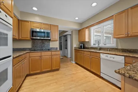 713 Orleans Drive Highland Park IL 60035