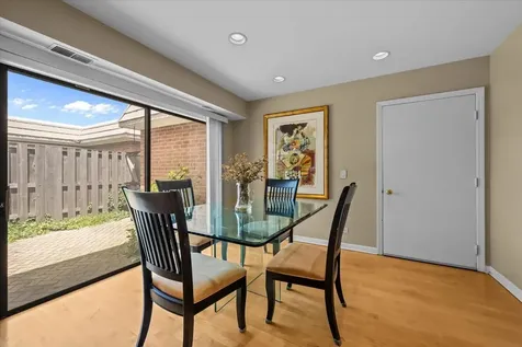 713 Orleans Drive Highland Park IL 60035