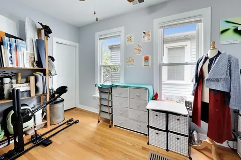4825 West Hutchinson Street Chicago IL 60641