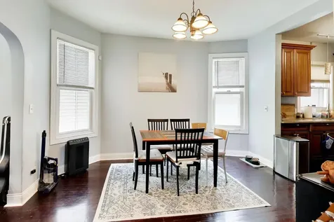4825 West Hutchinson Street Chicago IL 60641