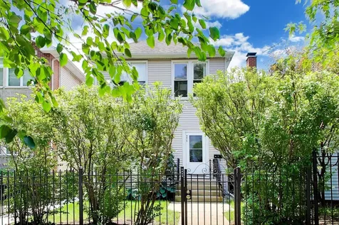 4825 West Hutchinson Street Chicago IL 60641