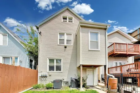 4825 West Hutchinson Street Chicago IL 60641