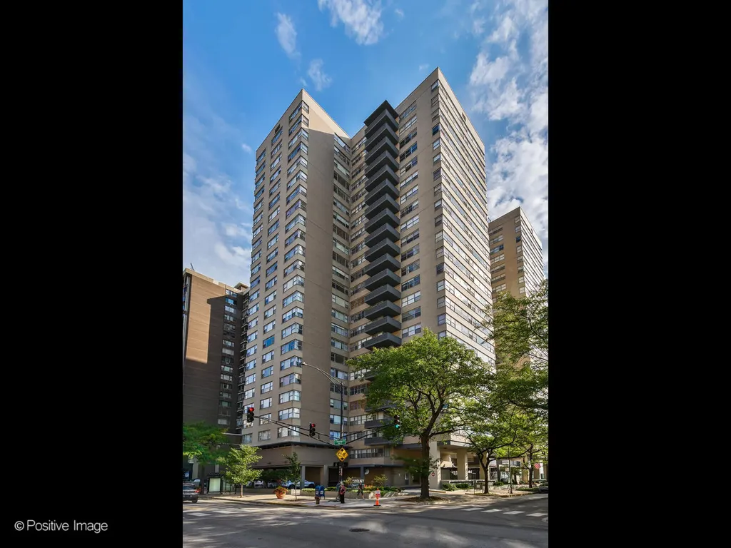 6301 North Sheridan Road Chicago IL 60660