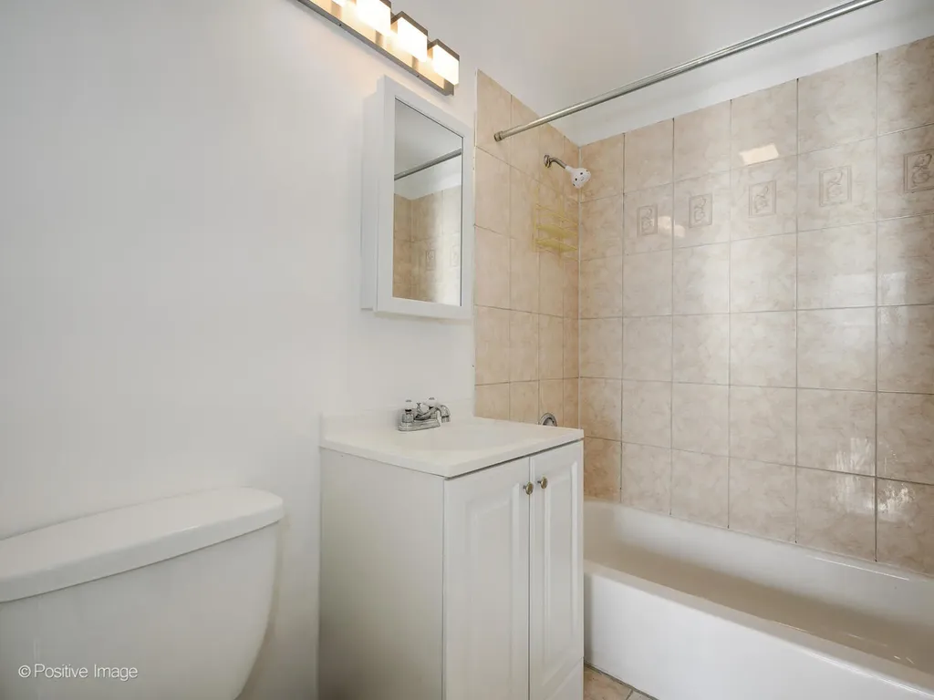 6301 North Sheridan Road Chicago IL 60660