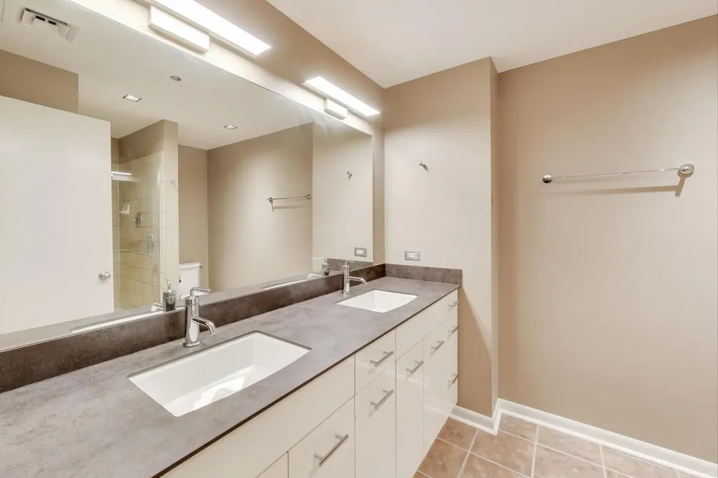 208 West Washington Street Chicago IL 60606