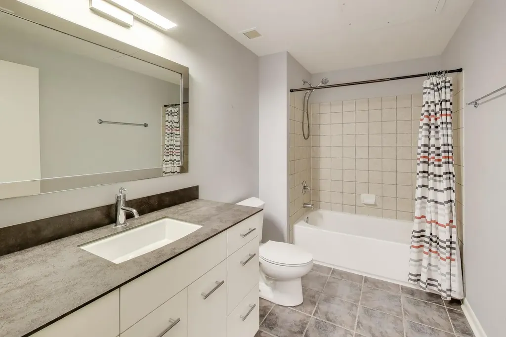 208 West Washington Street Chicago IL 60606