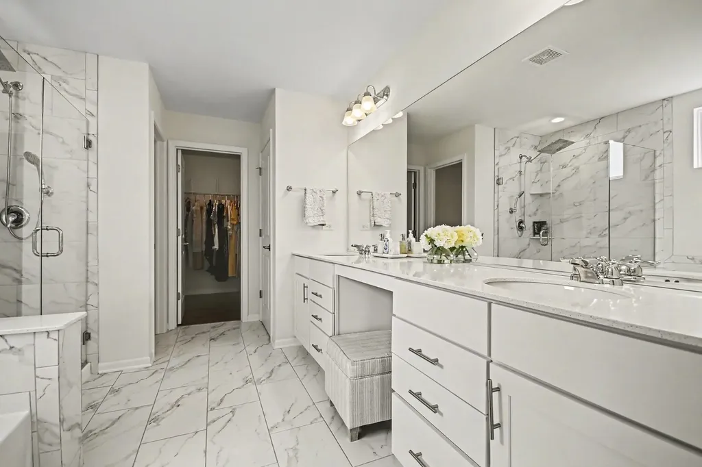 2515 Leander Court Woodridge IL 60517