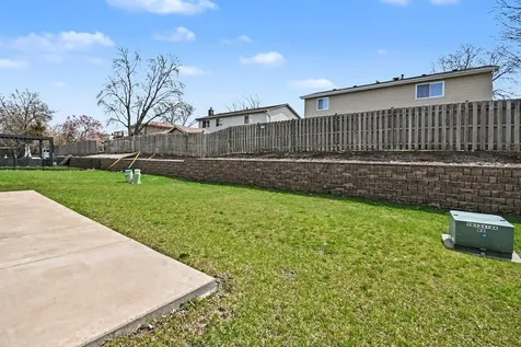 2515 Leander Court Woodridge IL 60517