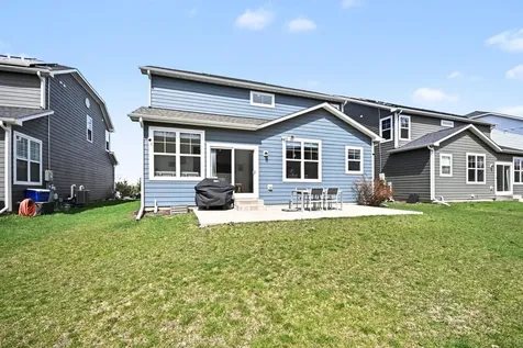 2515 Leander Court Woodridge IL 60517