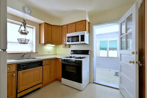 1638 North 74th Avenue Elmwood Park IL 60707