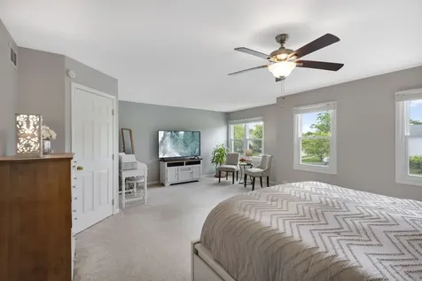 610 Fontana Place Mundelein IL 60060