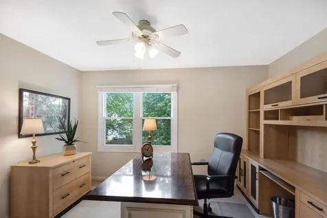 610 Fontana Place Mundelein IL 60060