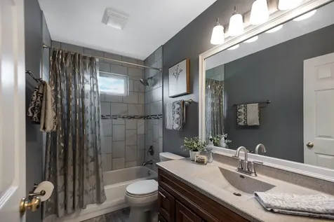 610 Fontana Place Mundelein IL 60060