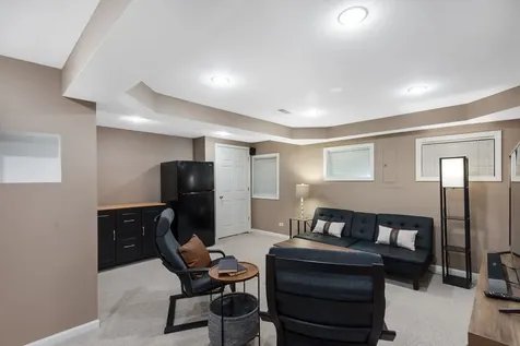 610 Fontana Place Mundelein IL 60060