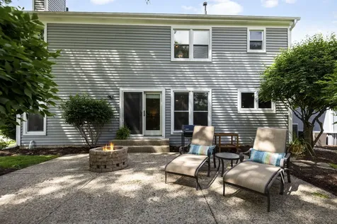 610 Fontana Place Mundelein IL 60060