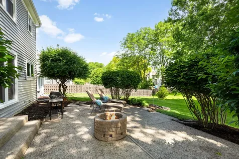 610 Fontana Place Mundelein IL 60060
