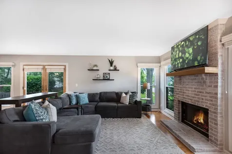 610 Fontana Place Mundelein IL 60060