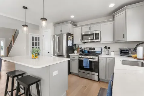 7 Kirby Circle Monticello IL 61856