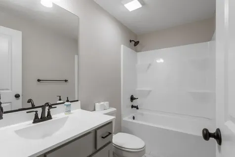 7 Kirby Circle Monticello IL 61856