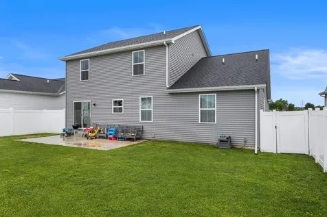 7 Kirby Circle Monticello IL 61856