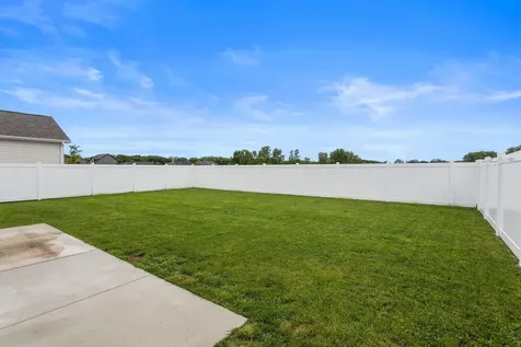 7 Kirby Circle Monticello IL 61856