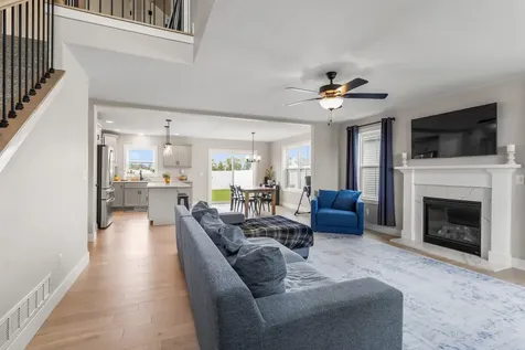 7 Kirby Circle Monticello IL 61856