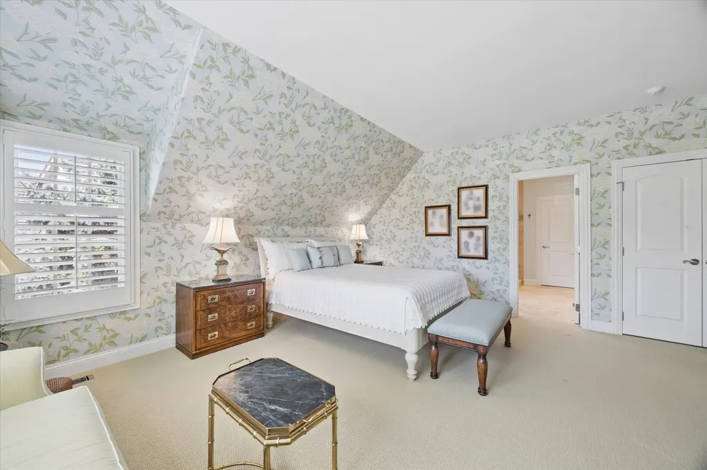 64 Forest Gate Circle Oak Brook IL 60523