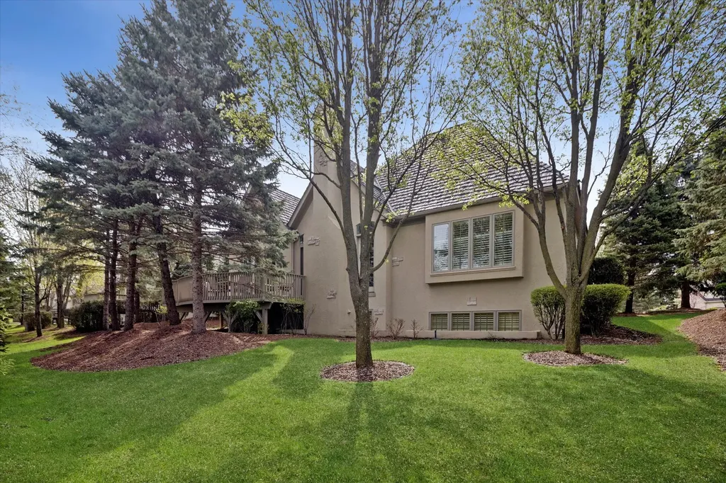 64 Forest Gate Circle Oak Brook IL 60523