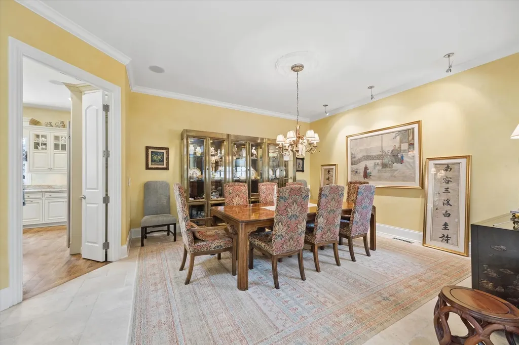 64 Forest Gate Circle Oak Brook IL 60523