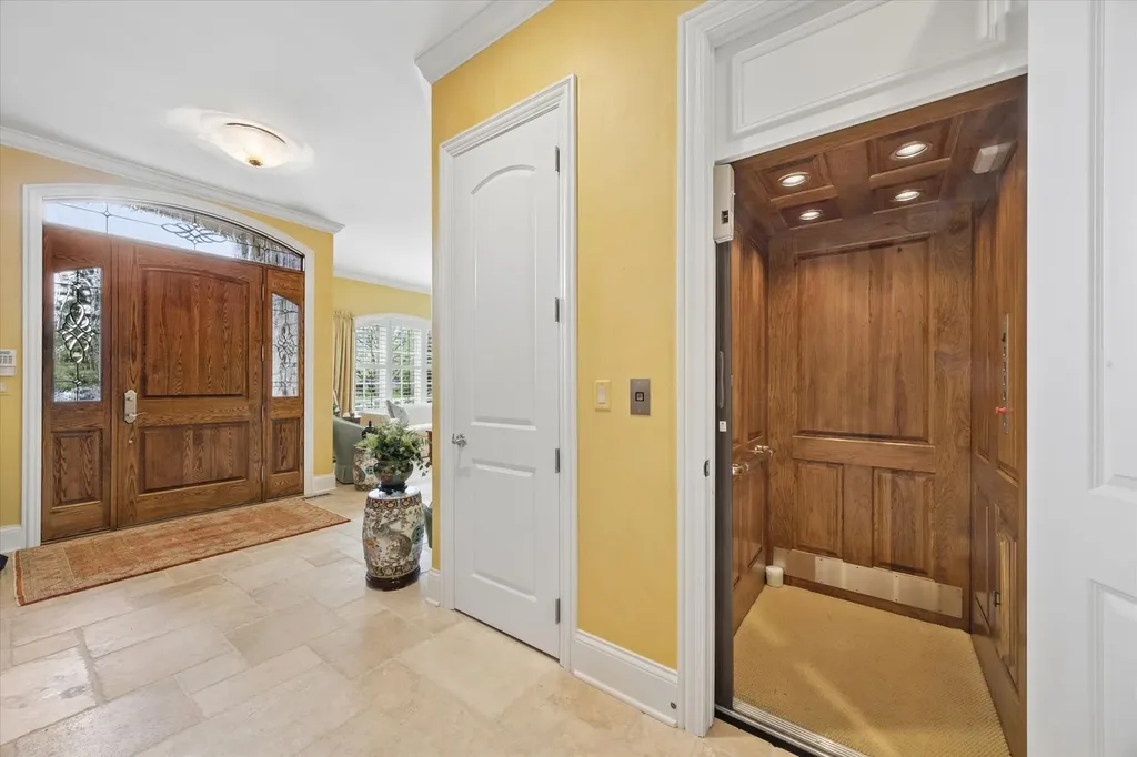 64 Forest Gate Circle Oak Brook IL 60523
