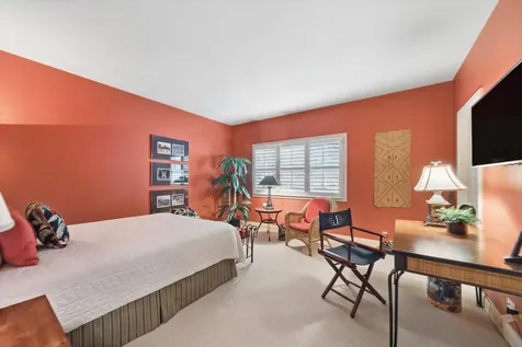 64 Forest Gate Circle Oak Brook IL 60523