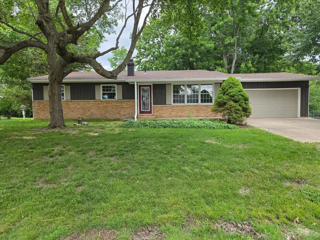 2232 Heather Hills Drive St. Joseph IL 61873