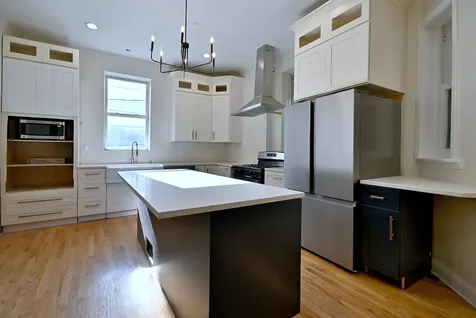 233 North Sacramento Boulevard Chicago IL 60612