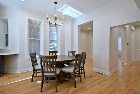 233 North Sacramento Boulevard Chicago IL 60612