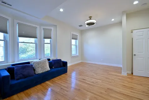233 North Sacramento Boulevard Chicago IL 60612