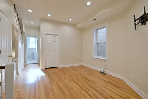 233 North Sacramento Boulevard Chicago IL 60612