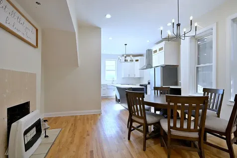 233 North Sacramento Boulevard Chicago IL 60612