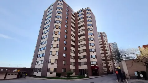 7337 South South Shore Drive Chicago IL 60649