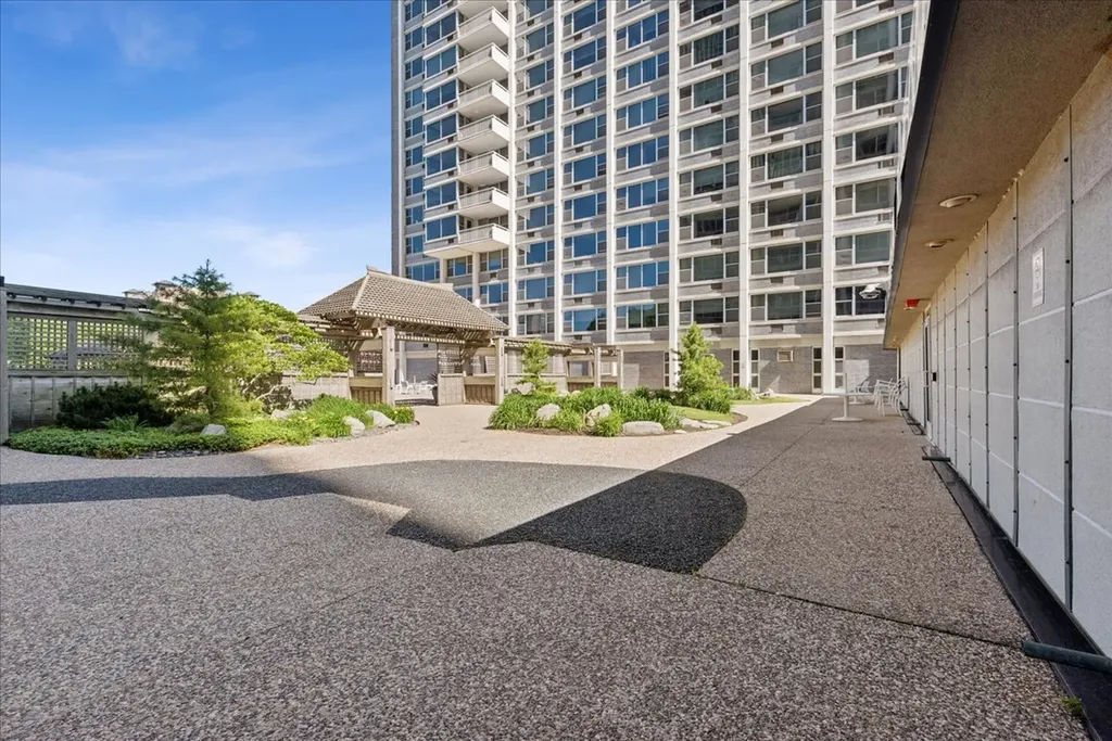 4250 North Marine Drive Chicago IL 60613