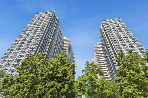 4250 North Marine Drive Chicago IL 60613