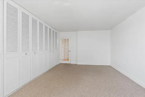 4250 North Marine Drive Chicago IL 60613