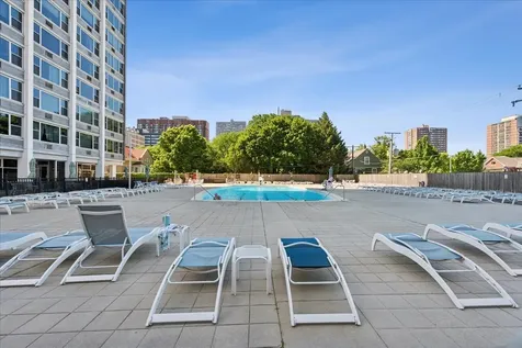 4250 North Marine Drive Chicago IL 60613