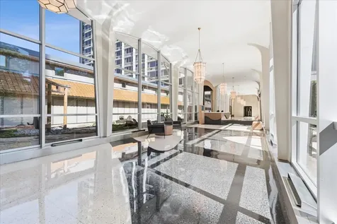 4250 North Marine Drive Chicago IL 60613
