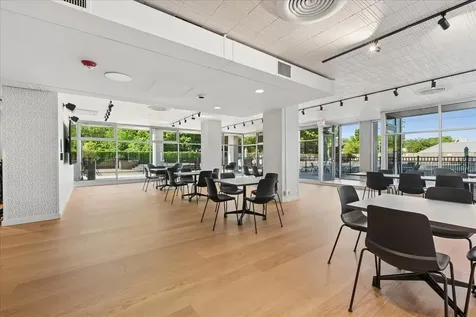 4250 North Marine Drive Chicago IL 60613