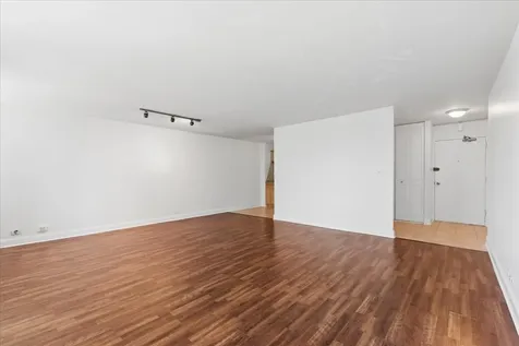 4250 North Marine Drive Chicago IL 60613