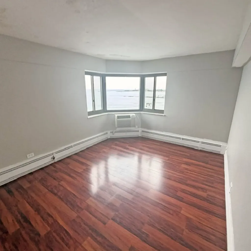 7337 South South Shore Drive Chicago IL 60649