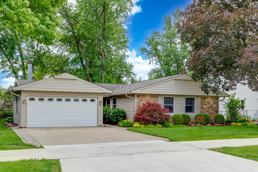 955 Bernard Drive Buffalo Grove IL 60089