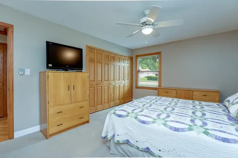 955 Bernard Drive Buffalo Grove IL 60089