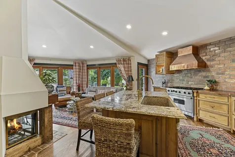 1494 Oakwood Avenue Highland Park IL 60035