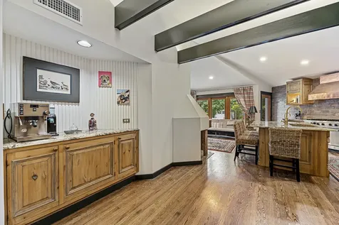 1494 Oakwood Avenue Highland Park IL 60035